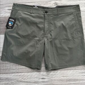 Kuhl Men's Green Flat Front Shorts